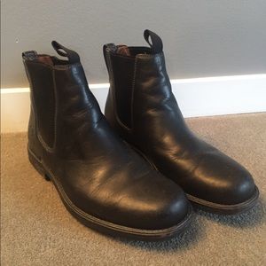 Men’s timberland boots, almost new.